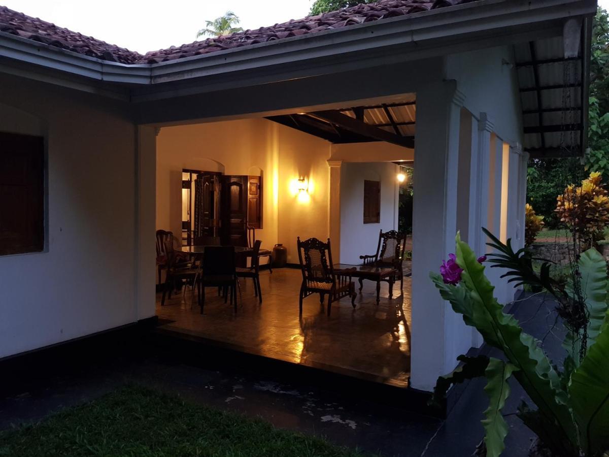 Chitra Ayurveda Hotel Bentota Exterior photo